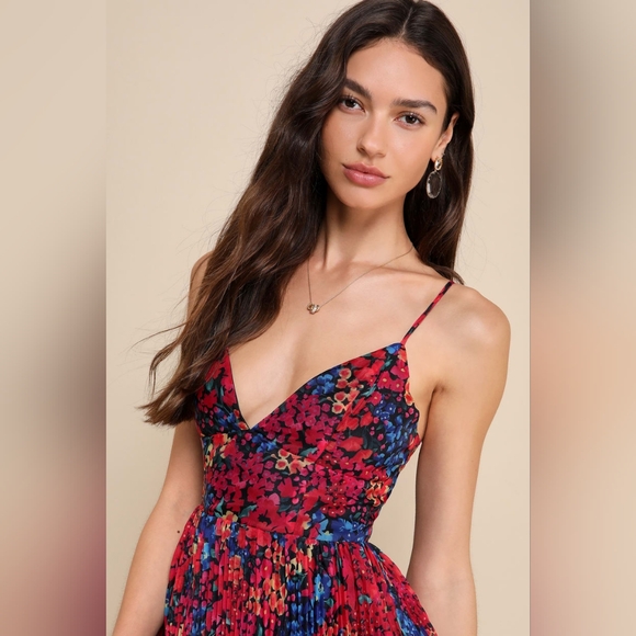 Lulus Sincerely Gorgeous Black Multi Floral Pleated Midi Dress - Picture 2 of 8